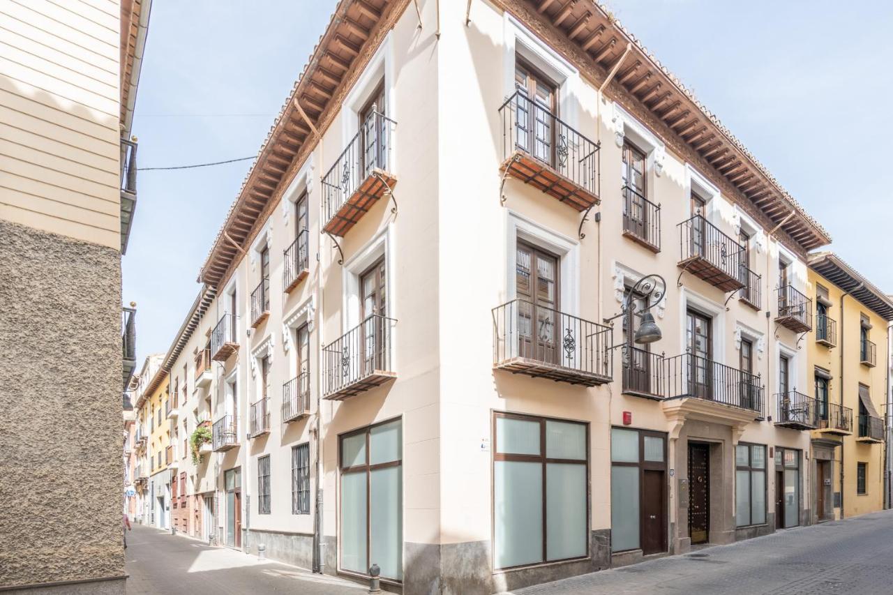 Apartamentos Luna Suites Palacio Dorita Granada Exterior photo